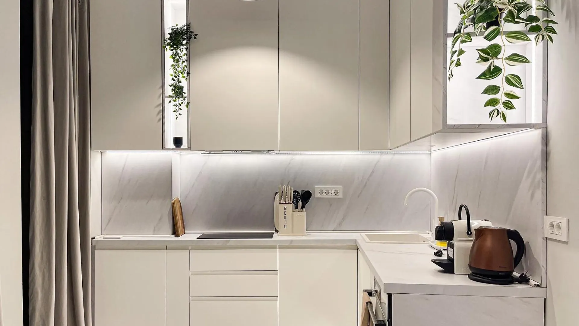 Qult - Aventus Apartment Bucharest